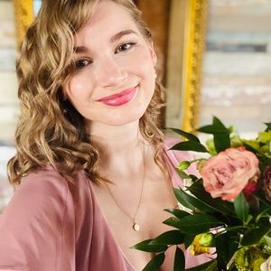 Meet your Posher, Brooke